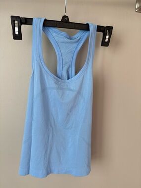 Lululemon Women’s Swiftly Tech Racerback Tank Top. Size 6. Blue
